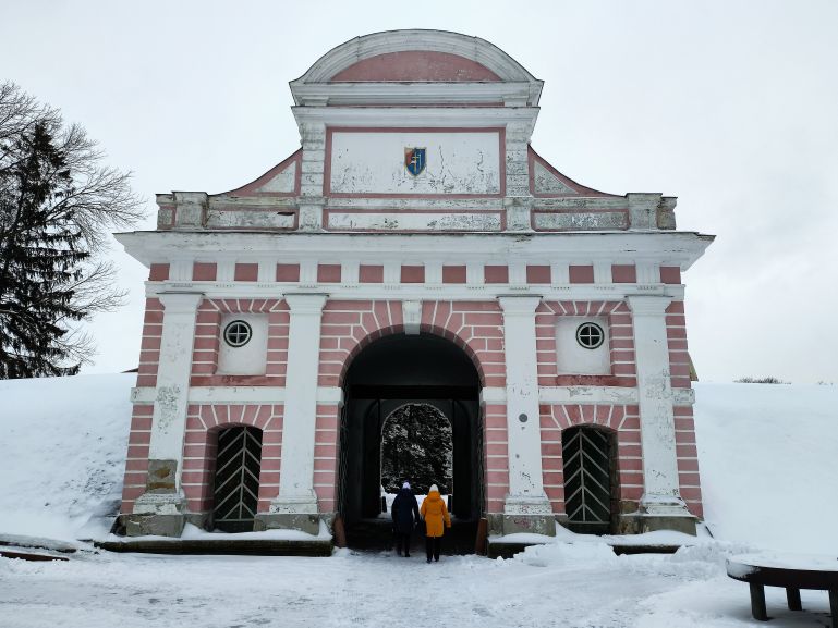 Таллиннские ворота в Пярну Эстония