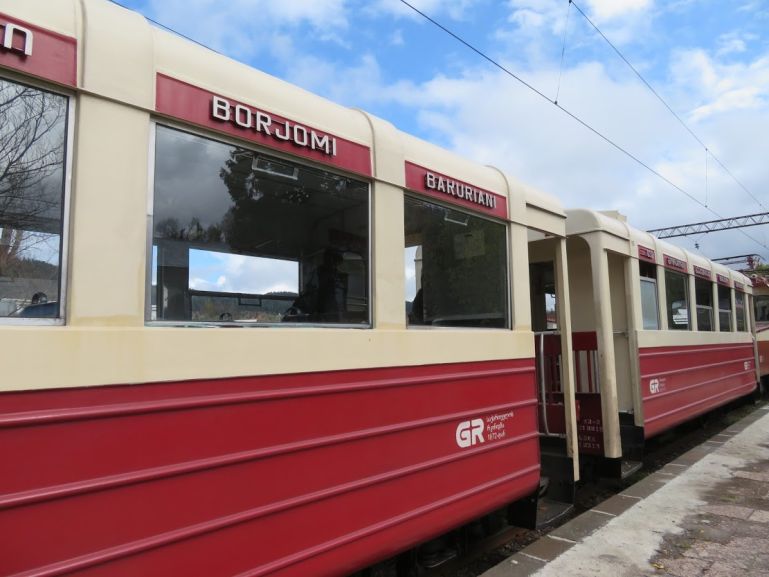 Поезд Кукушка: железная дорога Боржоми-Бакуриани
