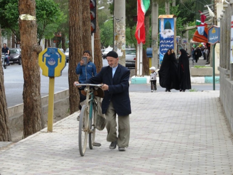 Улица Валиаср в Наин Иране