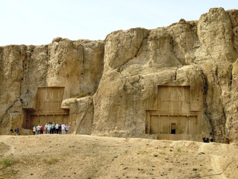 гробницы в Накше-Рустаме близ Персеполя