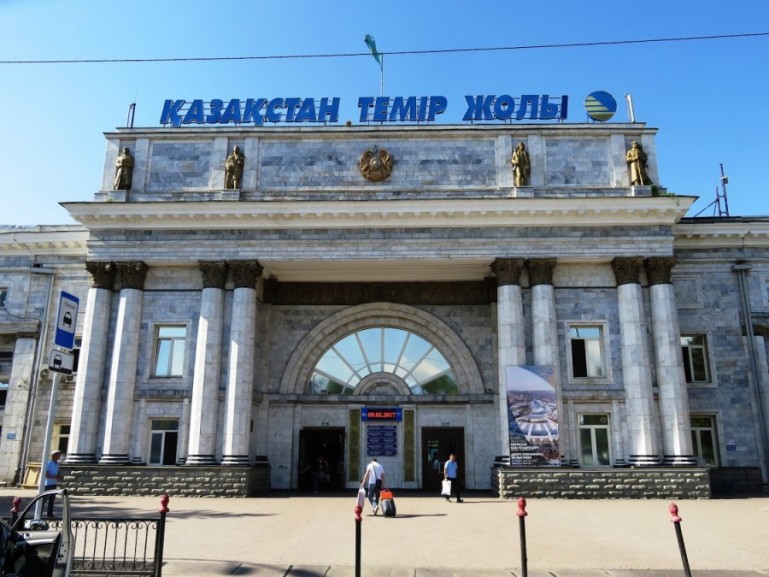 Как путешествовать на поезде по Казахстану